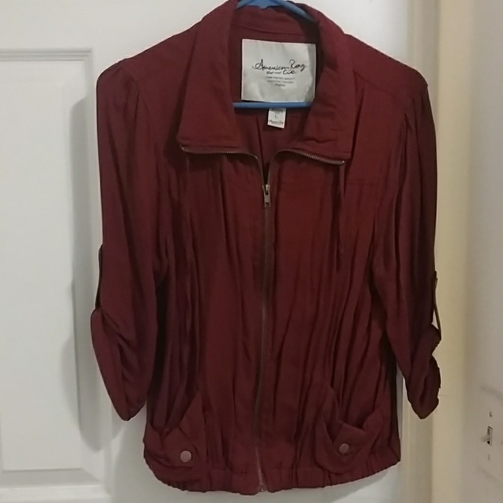 Maroon zipper light jacket